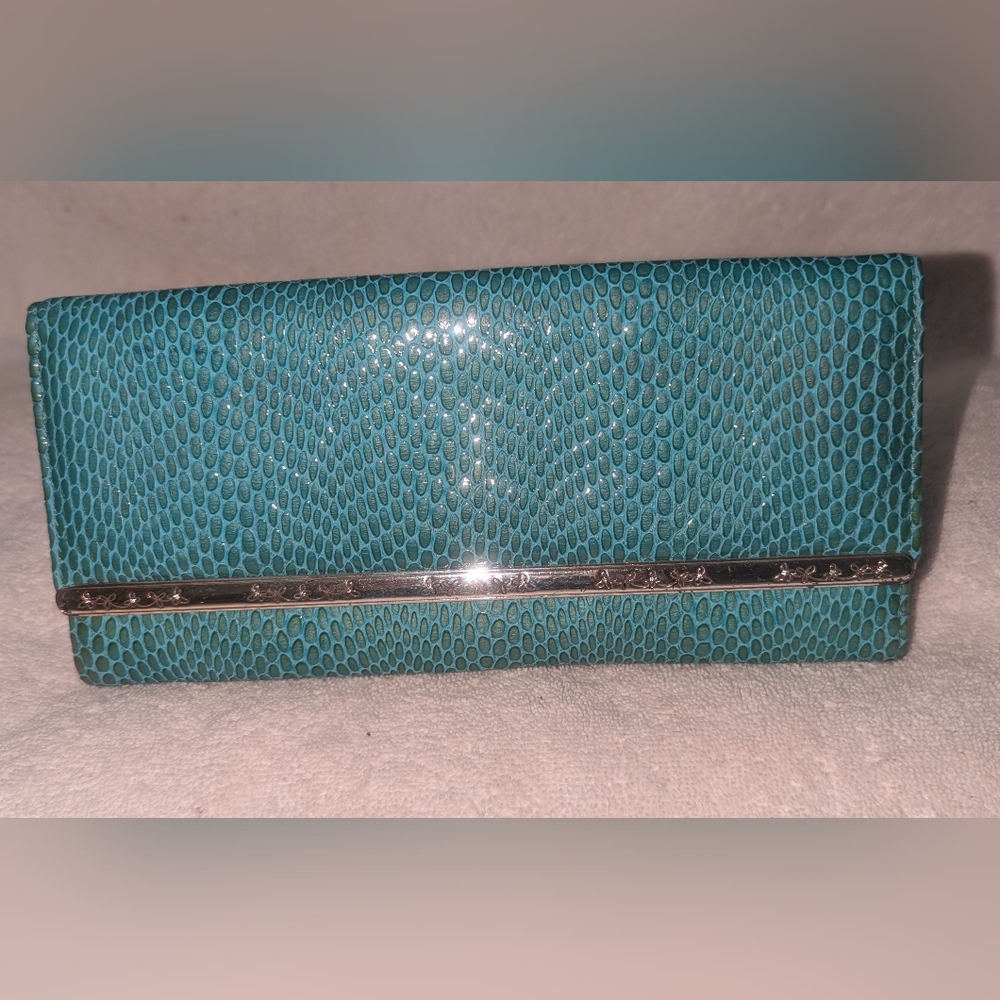 Brighton Diva Daisy Textured Leather Wallet with Silver Hardware